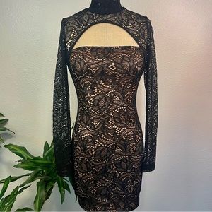 🌹All Over Lace Mini Dress from Tiger Mist Brand New with Tags - Size: X-Small🌹